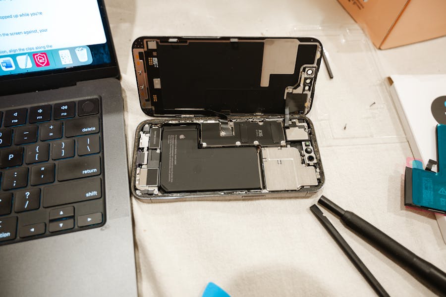 iPhone screen repair on-site by My I.T. Guy in Jacksonville NC